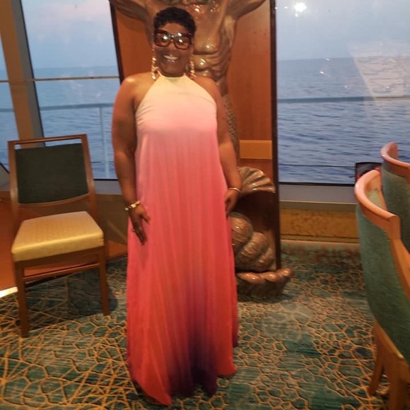 Dresses & Skirts - Sunburst Maxi dress